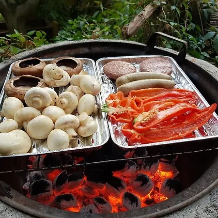 Διαμέρισμα Komfortable Mit Garten Im Zentrum Von