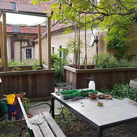 Komfortable Mit Garten Im Zentrum Von Appartement