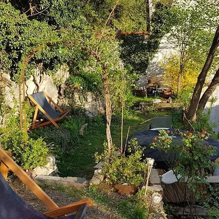 Komfortable Mit Garten Im Zentrum Von